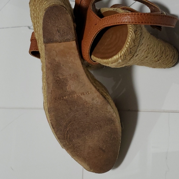 Burberry Women's Summed Wedge Sandals - Picture 6 of 9